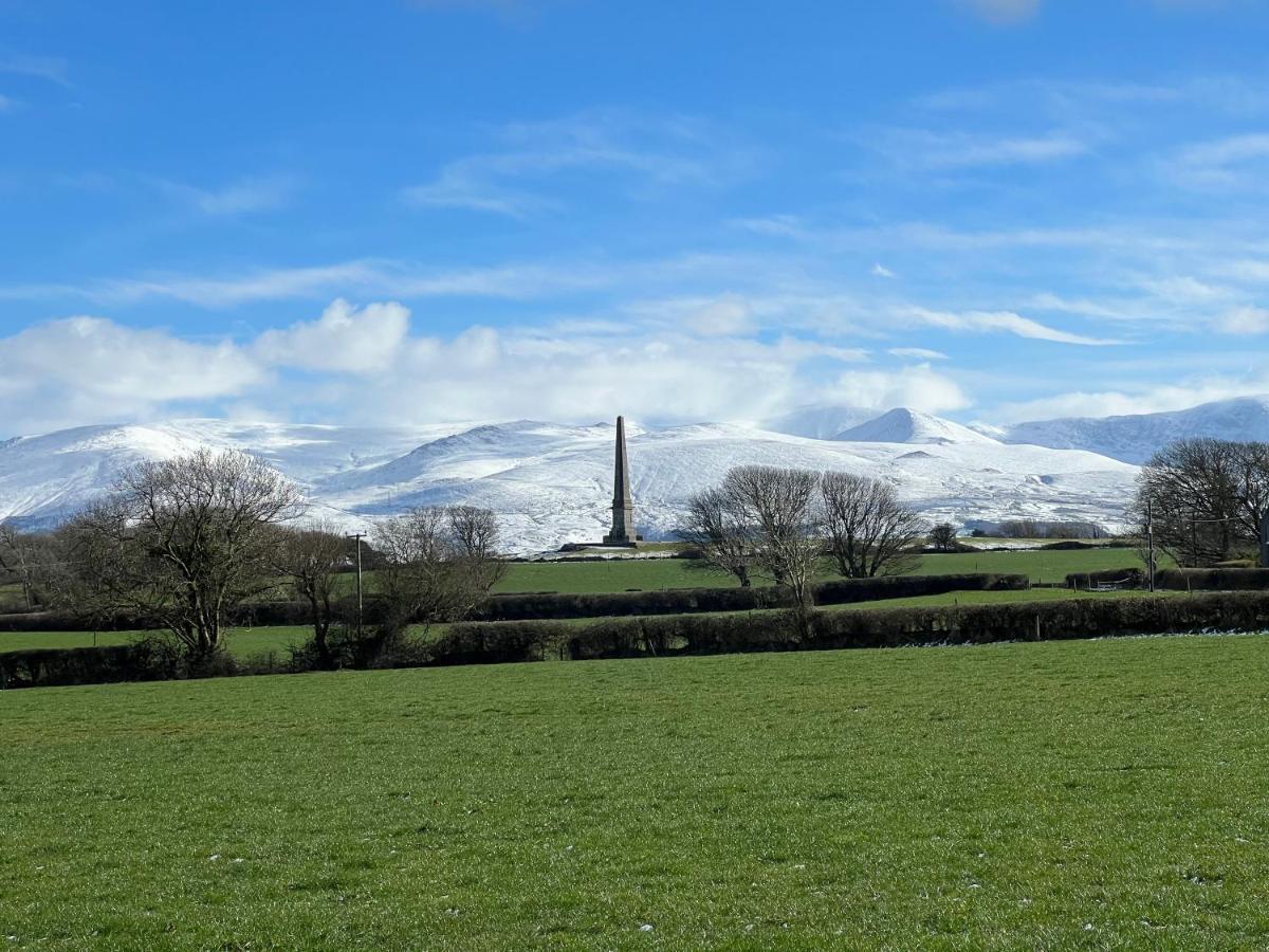 3 Bed Detached Cottage- Log Burner Mountain Views Beaumaris Buitenkant foto